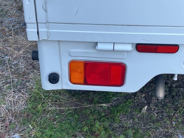 キャリイトラック 4WD 軽トラック パワステ 5速マニュアル ヘッドライトレベライザー エアコン 三方開 積載量350kg(23枚目)