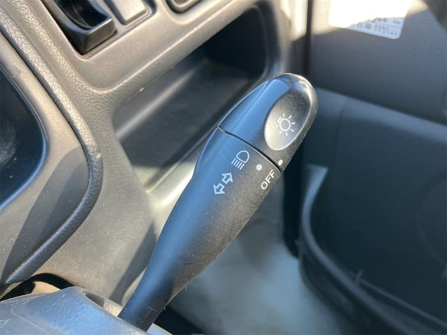 キャリイトラック 4WD 軽トラック パワステ 5速マニュアル ヘッドライトレベライザー エアコン 三方開 積載量350kg(52枚目)