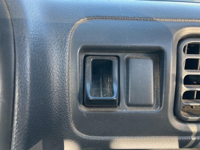 キャリイトラック 4WD 軽トラック パワステ 5速マニュアル ヘッドライトレベライザー エアコン 三方開 積載量350kg(53枚目)