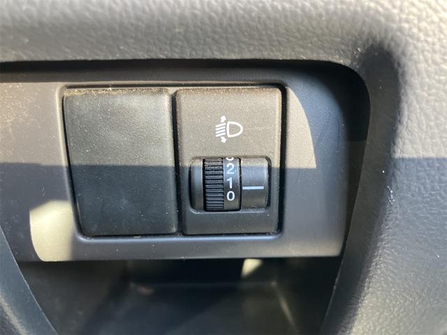 キャリイトラック 4WD 軽トラック パワステ 5速マニュアル ヘッドライトレベライザー エアコン 三方開 積載量350kg(57枚目)