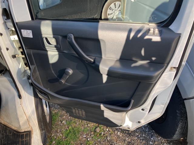 キャリイトラック 4WD 軽トラック パワステ 5速マニュアル ヘッドライトレベライザー エアコン 三方開 積載量350kg(59枚目)