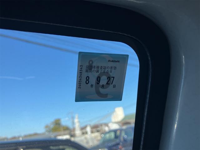 キャリイトラック 4WD 軽トラック パワステ 5速マニュアル ヘッドライトレベライザー エアコン 三方開 積載量350kg(66枚目)