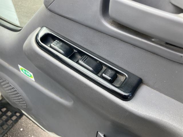 エルフトラック 2.0t平ボディー オートマチック 後輪ダブル アイドリングストップ エアコン パワーステアリング パワーウィンドウ 運転席エアバッグ 積載量2000kg(50枚目)