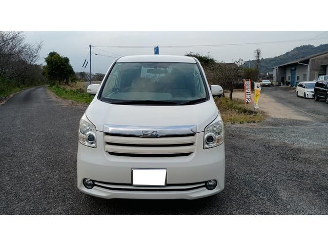 ノア Ｘ　スマートエディション　フリップダウンモニター付き　オートマ　両側パワースライド　スマートキー　バックカメラ（8枚目）