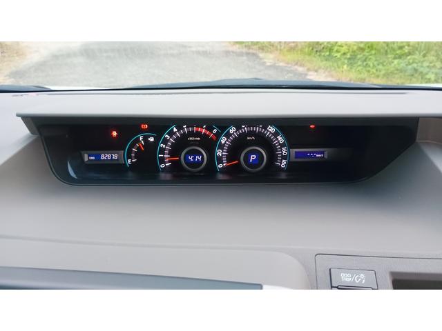 ノア Ｘ　スマートエディション　フリップダウンモニター付き　オートマ　両側パワースライド　スマートキー　バックカメラ（11枚目）