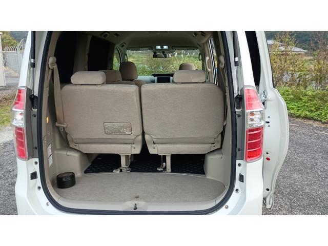 ノア Ｘ　スマートエディション　フリップダウンモニター付き　オートマ　両側パワースライド　スマートキー　バックカメラ（18枚目）