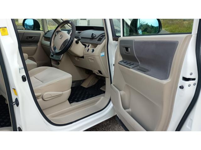 ノア Ｘ　スマートエディション　フリップダウンモニター付き　オートマ　両側パワースライド　スマートキー　バックカメラ（19枚目）