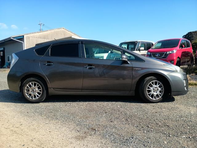 プリウス S LEDエディション 電動格納ミラー パワステ 社外15インチアルミホイール グレー オートマ ナビ(8枚目)