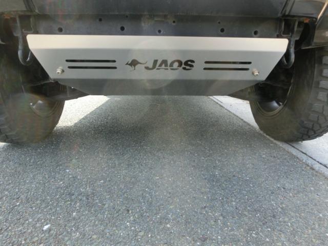 キックス RX 4WD ターボ 5MT リフトアップ公認 マッドタイヤ MKWアルミホイール オーバーフェンダー JAOSアンダーガード JAOSマッドフラップ 社外マフラー (ブラック)(16枚目)