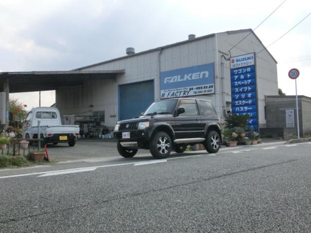 キックス RX 4WD ターボ 5MT リフトアップ公認 マッドタイヤ MKWアルミホイール オーバーフェンダー JAOSアンダーガード JAOSマッドフラップ 社外マフラー (ブラック)(17枚目)