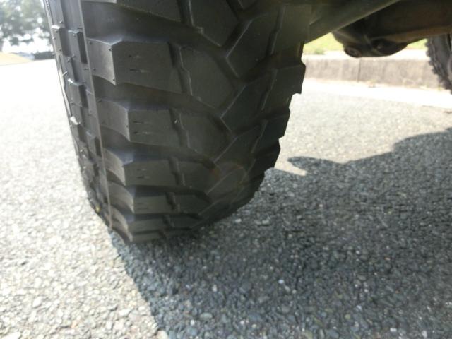 キックス RX 4WD ターボ 5MT リフトアップ公認 マッドタイヤ MKWアルミホイール オーバーフェンダー JAOSアンダーガード JAOSマッドフラップ 社外マフラー (ブラック)(23枚目)