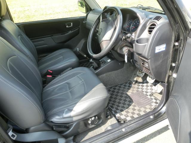 キックス RX 4WD ターボ 5MT リフトアップ公認 マッドタイヤ MKWアルミホイール オーバーフェンダー JAOSアンダーガード JAOSマッドフラップ 社外マフラー (ブラック)(29枚目)