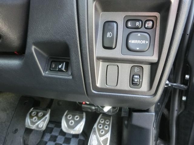 キックス RX 4WD ターボ 5MT リフトアップ公認 マッドタイヤ MKWアルミホイール オーバーフェンダー JAOSアンダーガード JAOSマッドフラップ 社外マフラー (ブラック)(30枚目)