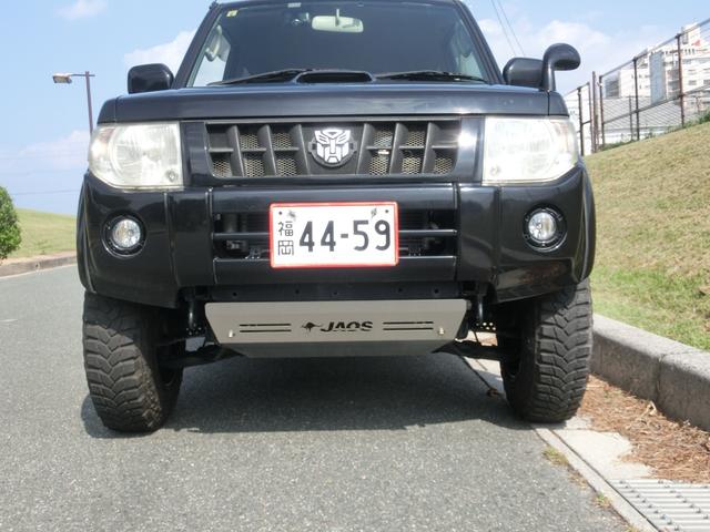 キックス RX 4WD ターボ 5MT リフトアップ公認 マッドタイヤ MKWアルミホイール オーバーフェンダー JAOSアンダーガード JAOSマッドフラップ 社外マフラー (ブラック)(35枚目)