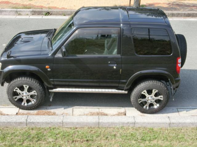 キックス RX 4WD ターボ 5MT リフトアップ公認 マッドタイヤ MKWアルミホイール オーバーフェンダー JAOSアンダーガード JAOSマッドフラップ 社外マフラー (ブラック)(38枚目)