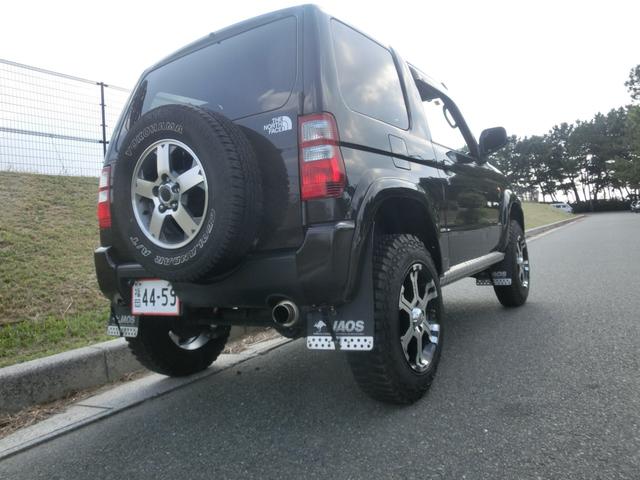 キックス RX 4WD ターボ 5MT リフトアップ公認 マッドタイヤ MKWアルミホイール オーバーフェンダー JAOSアンダーガード JAOSマッドフラップ 社外マフラー (ブラック)(44枚目)