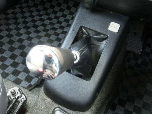 キックス RX 4WD ターボ 5MT リフトアップ公認 マッドタイヤ MKWアルミホイール オーバーフェンダー JAOSアンダーガード JAOSマッドフラップ 社外マフラー (ブラック)(49枚目)