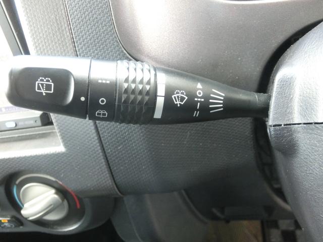 キックス RX 4WD ターボ 5MT リフトアップ公認 マッドタイヤ MKWアルミホイール オーバーフェンダー JAOSアンダーガード JAOSマッドフラップ 社外マフラー (ブラック)(56枚目)