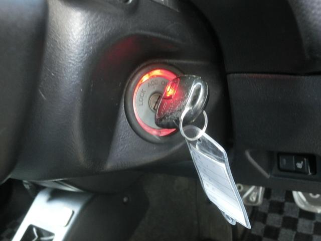 キックス RX 4WD ターボ 5MT リフトアップ公認 マッドタイヤ MKWアルミホイール オーバーフェンダー JAOSアンダーガード JAOSマッドフラップ 社外マフラー (ブラック)(57枚目)