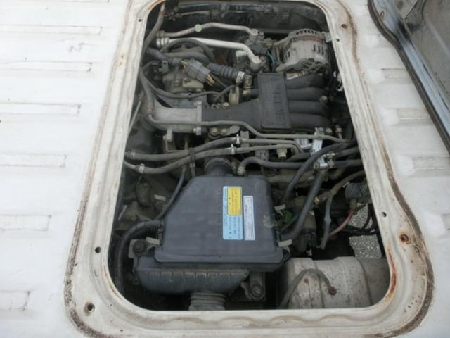 サンバートラック SDX スーパーチャージャー 三方開 4WD 4気筒 スーパーチャージャー付エンジン 切替式4WD 5速マニュアルミッション エアコン付 Tベルト交換済 車検8年4月まで (ホワイト)(17枚目)