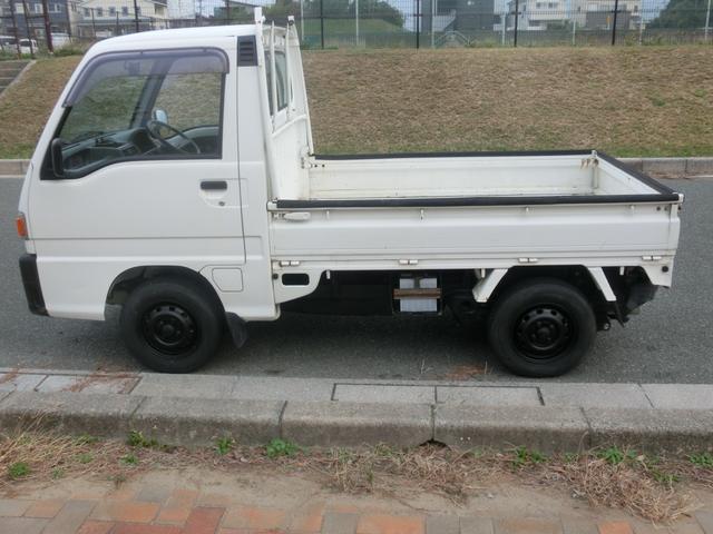 サンバートラック ＳＤＸ　スーパーチャージャー　三方開　４ＷＤ　４気筒　スーパーチャージャー付エンジン　切替式４ＷＤ　５速マニュアルミッション　エアコン付　Ｔベルト交換済　車検８年４月まで　（ホワイト）（29枚目）