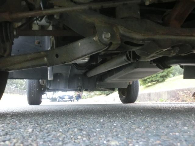 サンバートラック ＳＤＸ　スーパーチャージャー　三方開　４ＷＤ　４気筒　スーパーチャージャー付エンジン　切替式４ＷＤ　５速マニュアルミッション　エアコン付　Ｔベルト交換済　車検８年４月まで　（ホワイト）（35枚目）