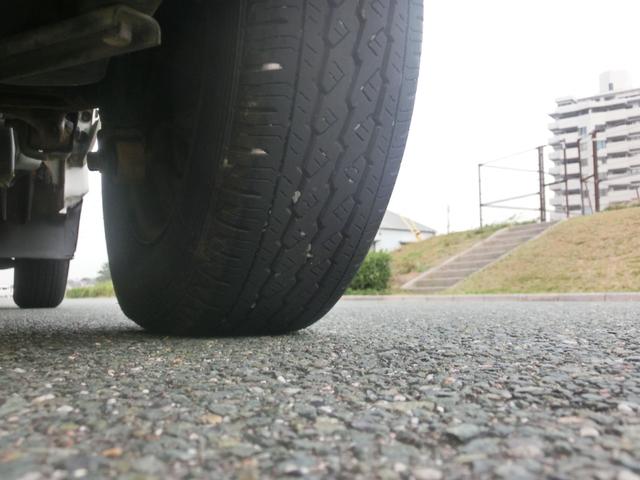 サンバートラック ＳＤＸ　スーパーチャージャー　三方開　４ＷＤ　４気筒　スーパーチャージャー付エンジン　切替式４ＷＤ　５速マニュアルミッション　エアコン付　Ｔベルト交換済　車検８年４月まで　（ホワイト）（43枚目）