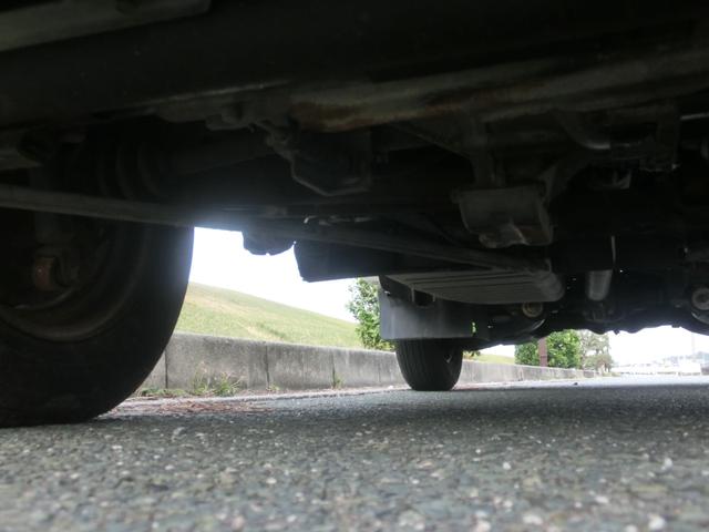 サンバートラック ＳＤＸ　スーパーチャージャー　三方開　４ＷＤ　４気筒　スーパーチャージャー付エンジン　切替式４ＷＤ　５速マニュアルミッション　エアコン付　Ｔベルト交換済　車検８年４月まで　（ホワイト）（44枚目）