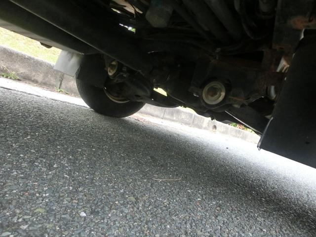 サンバートラック ＳＤＸ　スーパーチャージャー　三方開　４ＷＤ　４気筒　スーパーチャージャー付エンジン　切替式４ＷＤ　５速マニュアルミッション　エアコン付　Ｔベルト交換済　車検８年４月まで　（ホワイト）（57枚目）