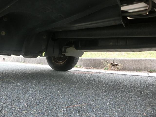 サンバートラック ＳＤＸ　スーパーチャージャー　三方開　４ＷＤ　４気筒　スーパーチャージャー付エンジン　切替式４ＷＤ　５速マニュアルミッション　エアコン付　Ｔベルト交換済　車検８年４月まで　（ホワイト）（59枚目）