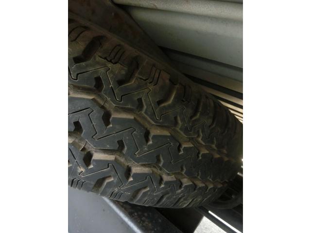 サンバートラック ＳＤＸ　スーパーチャージャー　三方開　４ＷＤ　４気筒　スーパーチャージャー付エンジン　切替式４ＷＤ　５速マニュアルミッション　エアコン付　Ｔベルト交換済　車検８年４月まで　（ホワイト）（62枚目）