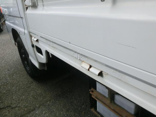 サンバートラック ＳＤＸ　スーパーチャージャー　三方開　４ＷＤ　４気筒　スーパーチャージャー付エンジン　切替式４ＷＤ　５速マニュアルミッション　エアコン付　Ｔベルト交換済　車検８年４月まで　（ホワイト）（68枚目）