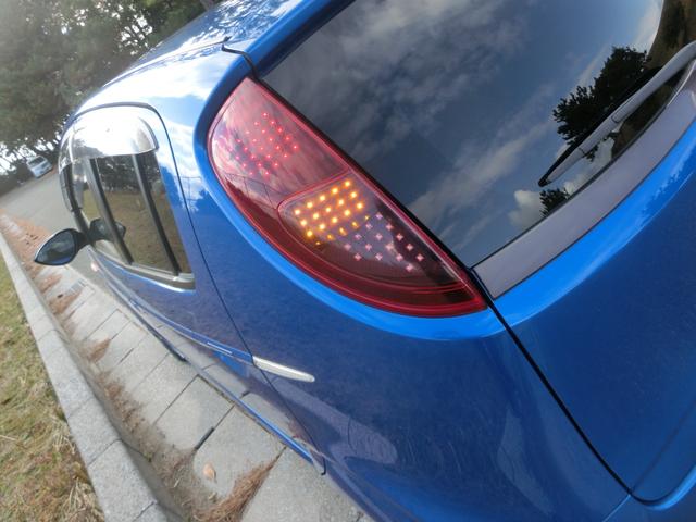 R2 タイプS S 4気筒DOHCインタークーラー付きスーパーチャージャー 7速MTシフト付CVT 4輪独立サスペンション テイン車高調 STIゲノムマフラー LEDテールランプ インナーカーボンヘッドライト(25枚目)