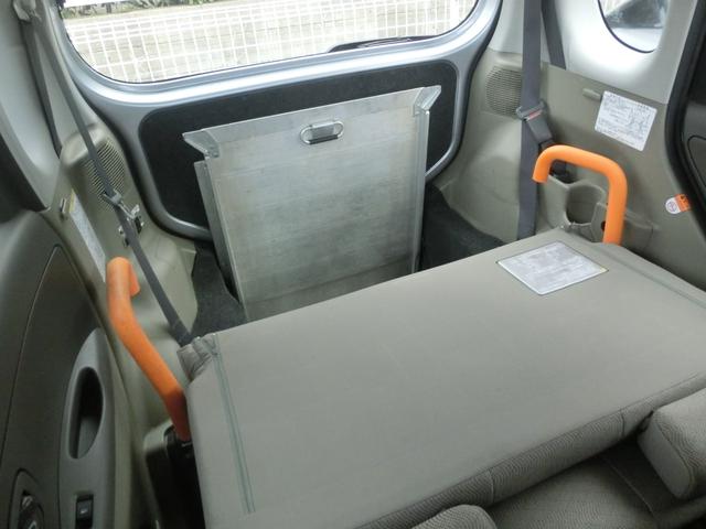 タント 　スローパー　車椅子　スロープ付き　リヤシート付４人乗り　車椅子移動車　車検８年８月　福祉車両　Ｔチェーン式エンジン　ＣＶＴ　フル装備　エアコン　リヤシート取外し可能（63枚目）