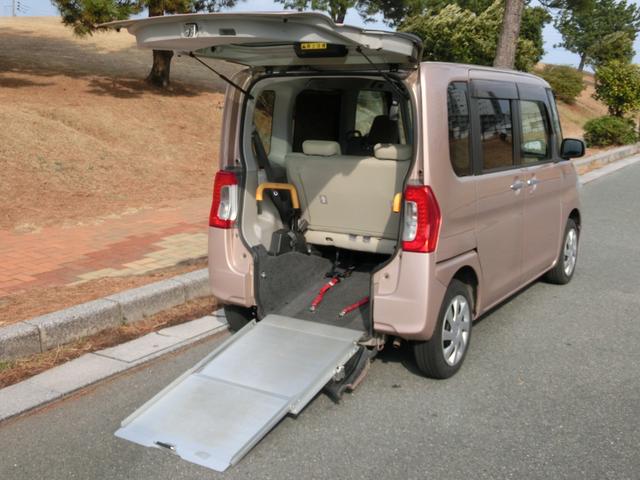 タント 車椅子移動車 電動ウインチ 車イス固定具 スロープ リヤシート付4人乗り Tチェーン式エンジン CVT フル装備 福祉車両(4枚目)