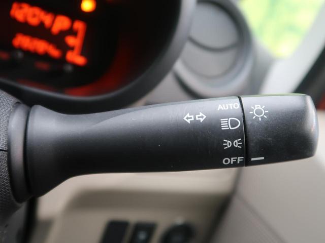 Lリミテッド スマートアシスト 衝突被害軽減装置 禁煙車 パナソニック製SDナビ Bluetooth ETC スマートキー 革巻きステアリング 14インチアルミホイール 地デジ 盗難防止装置 プライバシーガラス オートライト(10枚目)