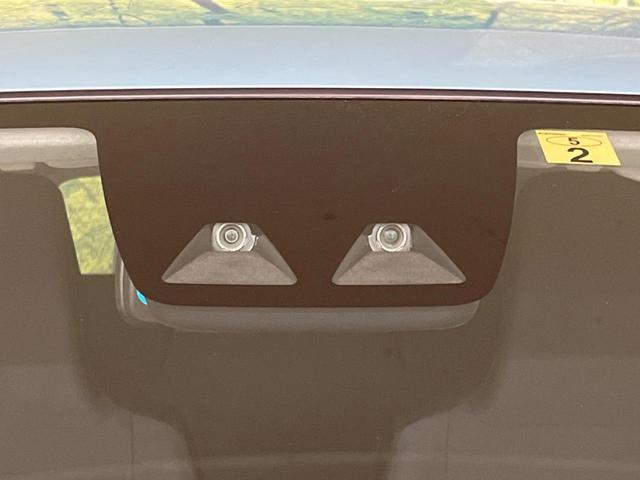 X SAIII 衝突軽減 禁煙車 バックカメラ Bluetooth 純正ディスプレイオーディオ LEDヘッド 踏み間違い防止 コーナーセンサー オートマチックハイビーム 車線逸脱警報 盗難防止装置 DVD再生(3枚目)