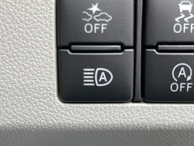 X SAIII 衝突軽減 禁煙車 バックカメラ Bluetooth 純正ディスプレイオーディオ LEDヘッド 踏み間違い防止 コーナーセンサー オートマチックハイビーム 車線逸脱警報 盗難防止装置 DVD再生(7枚目)