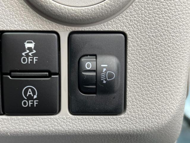 X SAIII 衝突軽減 禁煙車 バックカメラ Bluetooth 純正ディスプレイオーディオ LEDヘッド 踏み間違い防止 コーナーセンサー オートマチックハイビーム 車線逸脱警報 盗難防止装置 DVD再生(37枚目)