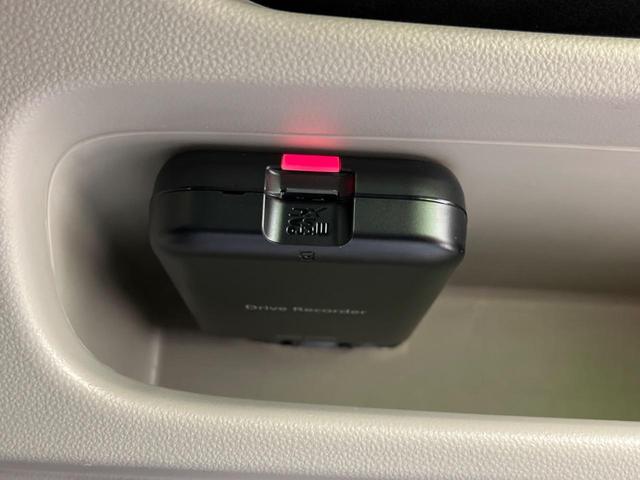 XリミテッドII SAIII 衝突軽減装置 禁煙車 純正ナビ バックカメラ Bluetooth ETC ドライブレコーダー シートヒーター LEDヘッド 誤発進抑制 車線逸脱警報 オートハイビーム スマートキ- オートエアコン(51枚目)