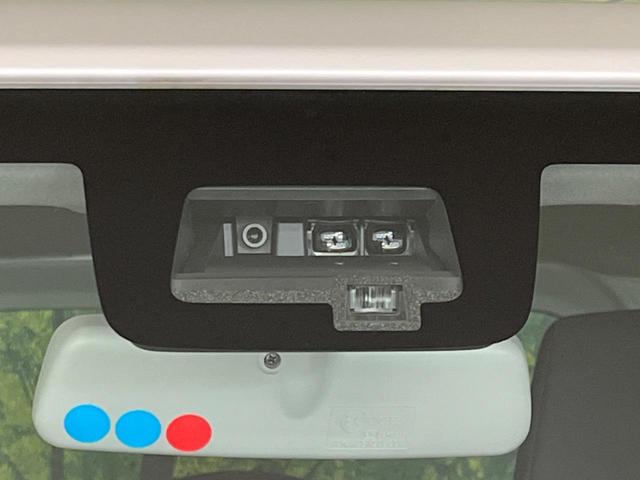 XC 禁煙車 衝突軽減装置 ディスプレイオーディオ バックカメラ Bluetooth シートヒーター クルーズコントロール 踏み間違い防止 撥水シート オートハイビーム オートエアコン スマートキー(3枚目)