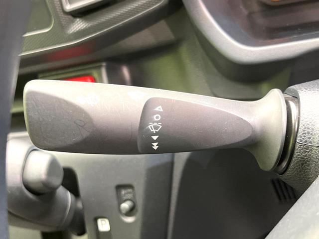 L SAIII 禁煙車 衝突軽減装置 コーナーセンサー 踏み間違い防止 オートハイビーム 車線逸脱警報 純正オーディオ アイドリングストップ プライバシーガラス ドアバイザー ふらつき防止機能 AUX接続(42枚目)