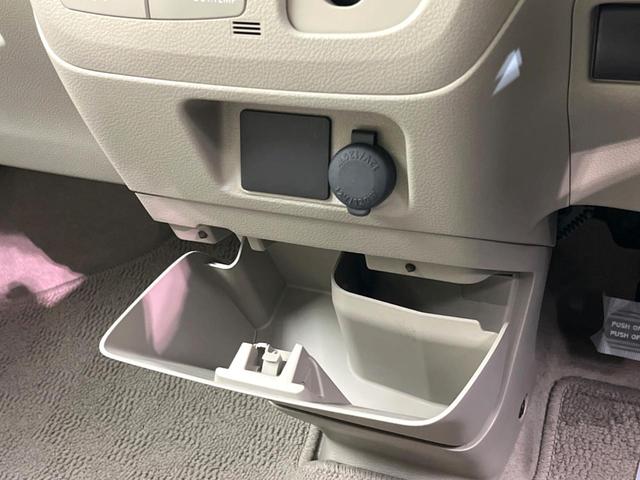 X 電動スライドドア 禁煙車 ETC ドライブレコーダー スマートキー オートエアコン ロールサンシェード CDプレイヤー 盗難防止装置 プライバシーガラス アイドリングストップ シートリフター(46枚目)