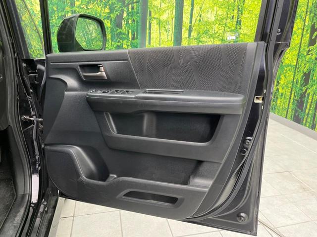ステップワゴンスパーダ Ｚ　フリップダウンモニター　両側電動スライド　禁煙車　ＳＤナビ　バックカメラ　ＥＴＣ　Ｂｌｕｅｔｏｏｔｈ　フルセグ　ドライブレコーダー　オートライト　オートエアコン　ＨＩＤヘッド　革巻きステアリング（31枚目）
