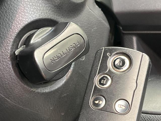 ステップワゴンスパーダ Ｚ　フリップダウンモニター　両側電動スライド　禁煙車　ＳＤナビ　バックカメラ　ＥＴＣ　Ｂｌｕｅｔｏｏｔｈ　フルセグ　ドライブレコーダー　オートライト　オートエアコン　ＨＩＤヘッド　革巻きステアリング（40枚目）