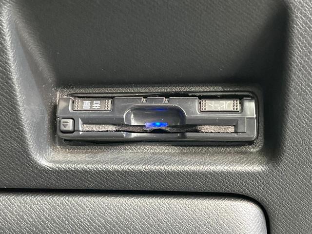 ステップワゴンスパーダ Ｚ　フリップダウンモニター　両側電動スライド　禁煙車　ＳＤナビ　バックカメラ　ＥＴＣ　Ｂｌｕｅｔｏｏｔｈ　フルセグ　ドライブレコーダー　オートライト　オートエアコン　ＨＩＤヘッド　革巻きステアリング（41枚目）