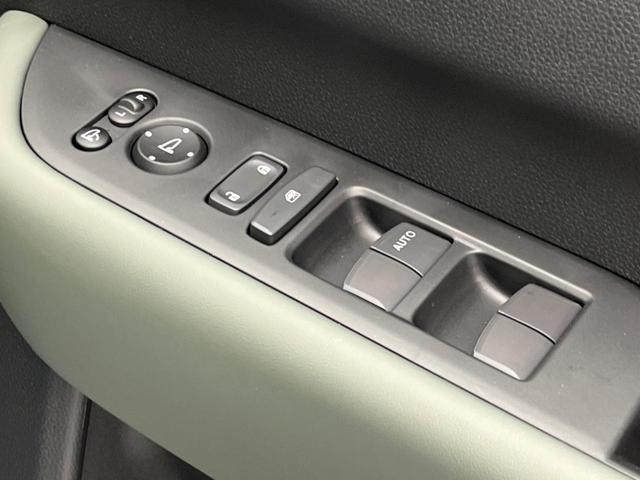 フリード クロスター　登録済未使用車　両側電動スライドドア　衝突軽減　レーダークルーズ　シートヒーター　スマートキー　ＬＥＤヘッド　ＬＥＤフォグレーンキープ　クリアランスソナー　ハーフレザーシート　オートマチックハイビーム（21枚目）