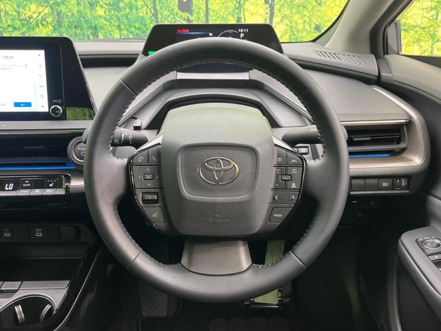 プリウス Ｇ　衝突軽減装置　禁煙車　８型ディスプレイオーディオ　レーダークルーズ　バックカメラ　ＥＴＣ　Ｂｌｕｅｔｏｏｔｈ　フルセグ　シートヒーター　ＬＥＤヘッドライト　レーンキープ　クリアランスソナー（11枚目）