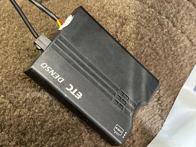 モコ Ｘ　禁煙車　ＥＴＣ　スマートキー　オートエアコン　ＣＤ再生　盗難防止装置　プライバシーガラス　ベンチシート　ヘッドライトレベライザー　電動格納ミラー　ドアバイザー　シートリフター（3枚目）