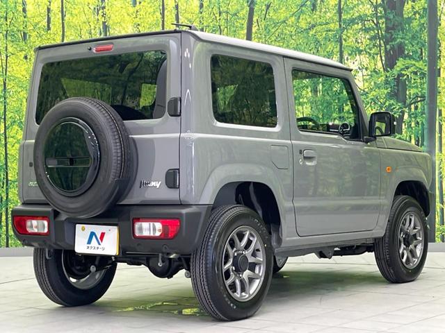 ジムニー ＸＣ　届出済未使用車　ターボ　衝突軽減　ソナー　クルーズコントロール　車線逸脱警報　誤発進抑制　ハイビームアシスト　ＬＥＤヘッドライト　シートヒーター　純正革巻きハンドル　スマートキー　フォグライト（17枚目）